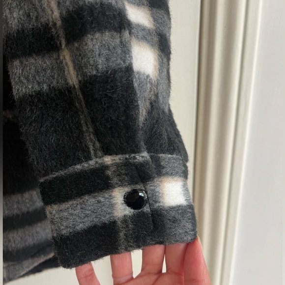 H&M Shacket - Picture 6 of 7